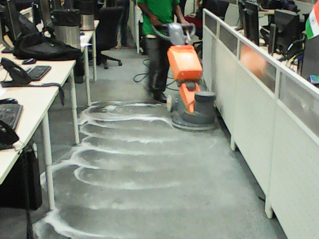 Commercial Carpet Shampooing Service