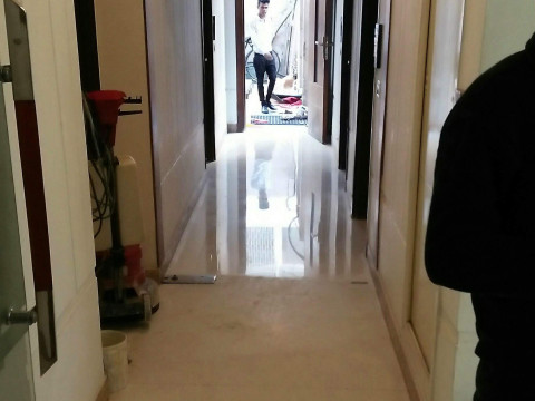 White Corian Tabletop Shine in Delhi
